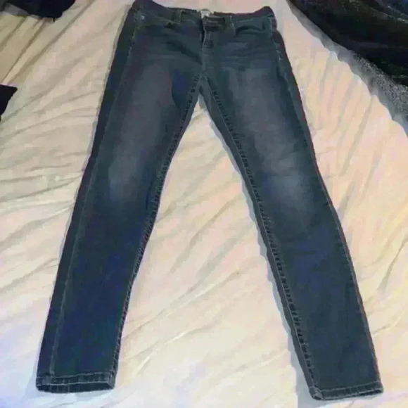 Mudd woman’s jeans size 9 - Picture 1 of 4